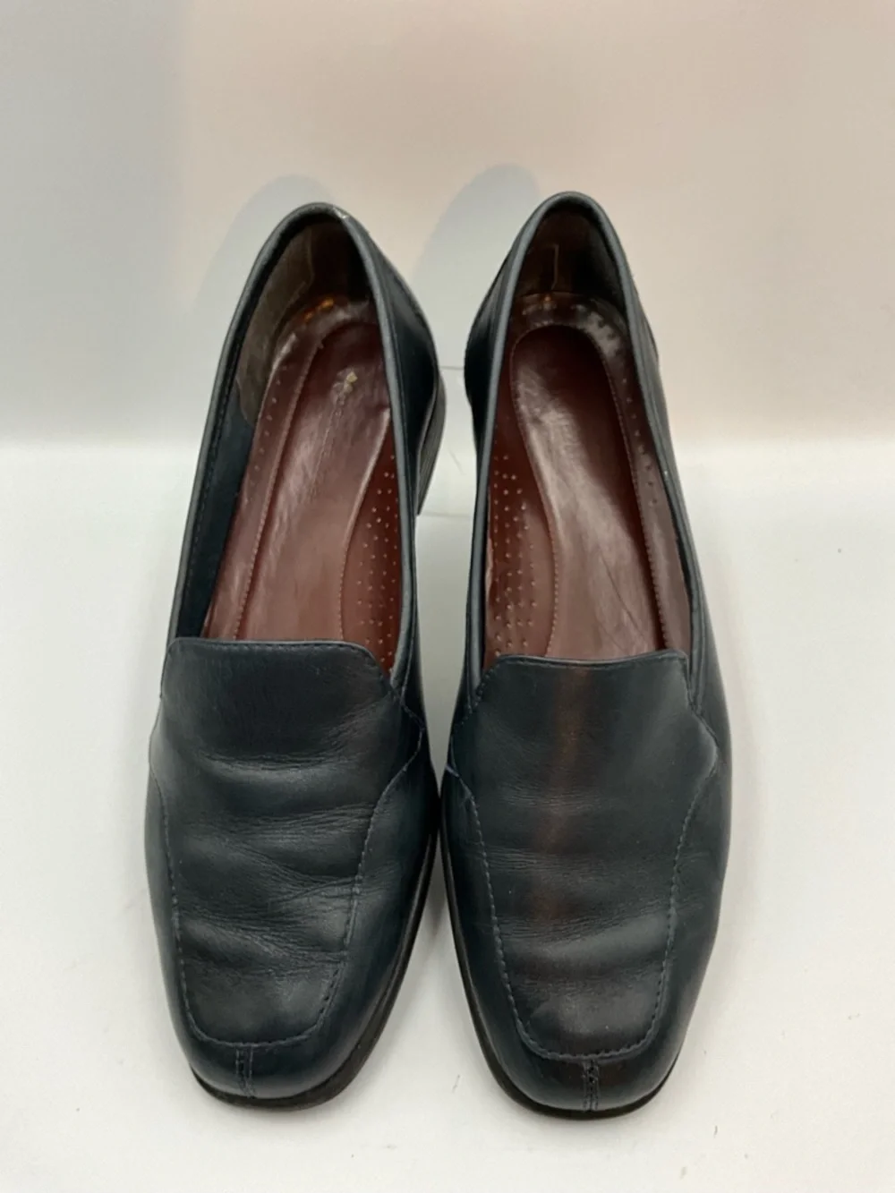Naturalizer Loafers Size 8 Dark Blue Leather Slip-On Loafers